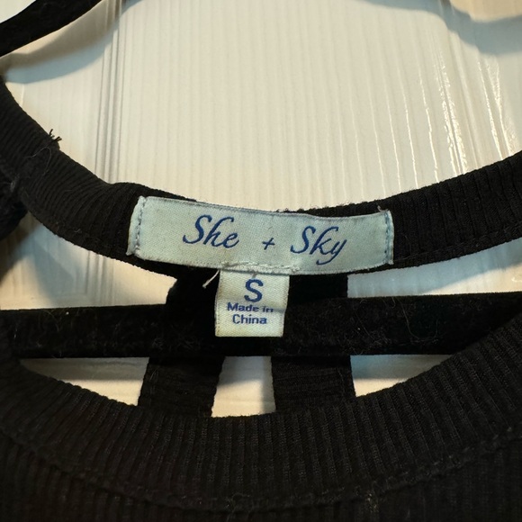 Black ribbed longsleeve with open back - Picture 5 of 5